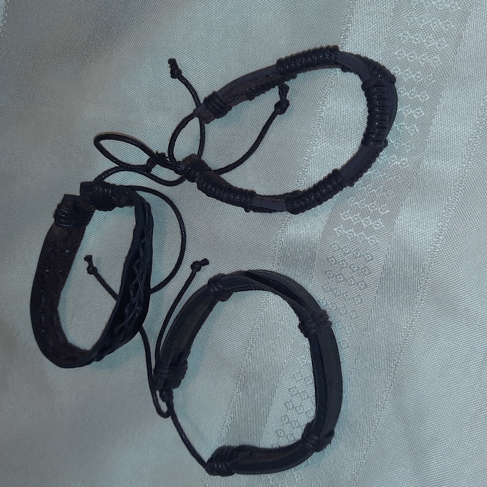 3 Bracelets